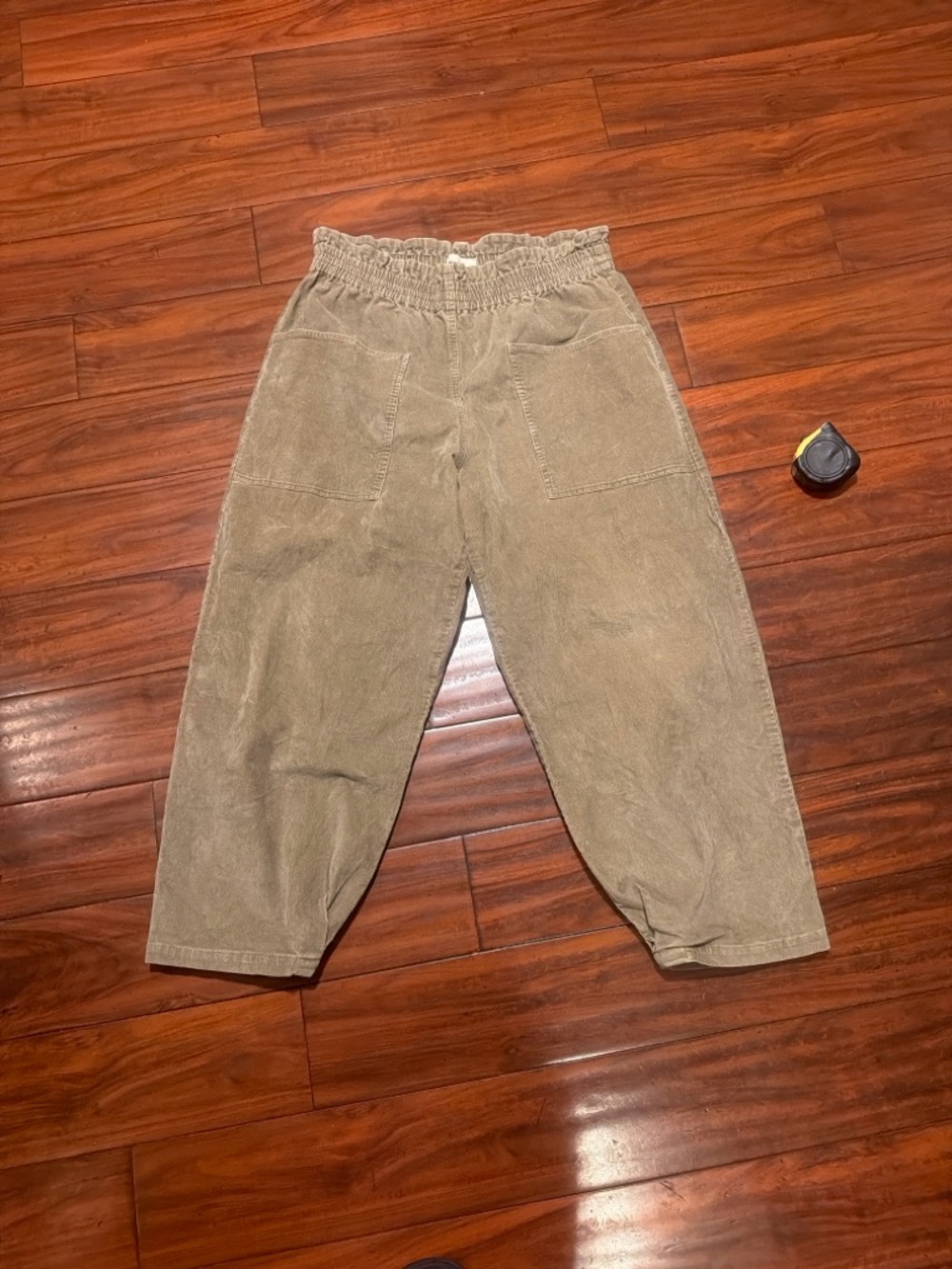 Pietsie Elastic-Waist Corduroy Capris in Taupe - Picture 9 of 9